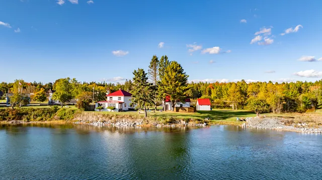 $695,000 | 1723 Highway 1, Sullivan, ME 04664