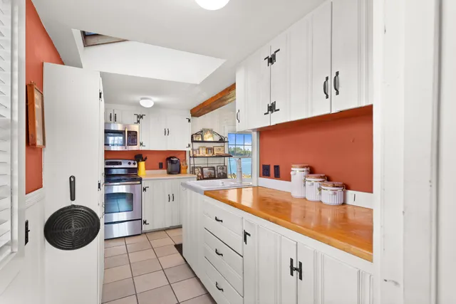 $695,000 | 1723 Highway 1, Sullivan, ME 04664