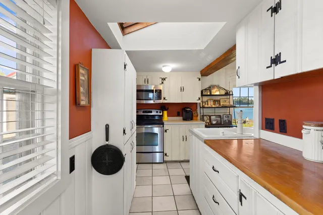 $695,000 | 1723 Highway 1, Sullivan, ME 04664