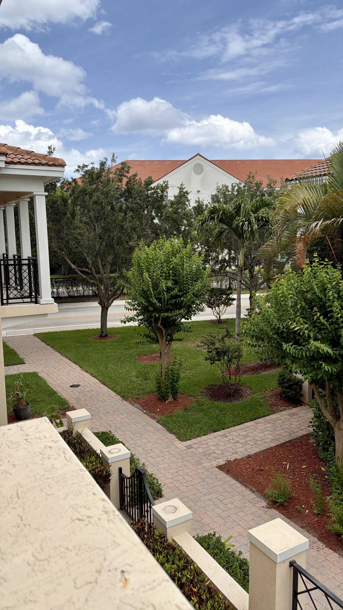 814 Northwest 82nd Place Boca Raton, FL 33487 - Photo 23 of 25 df2b3413-ebb5-4dec-95c6-492c23f1917f