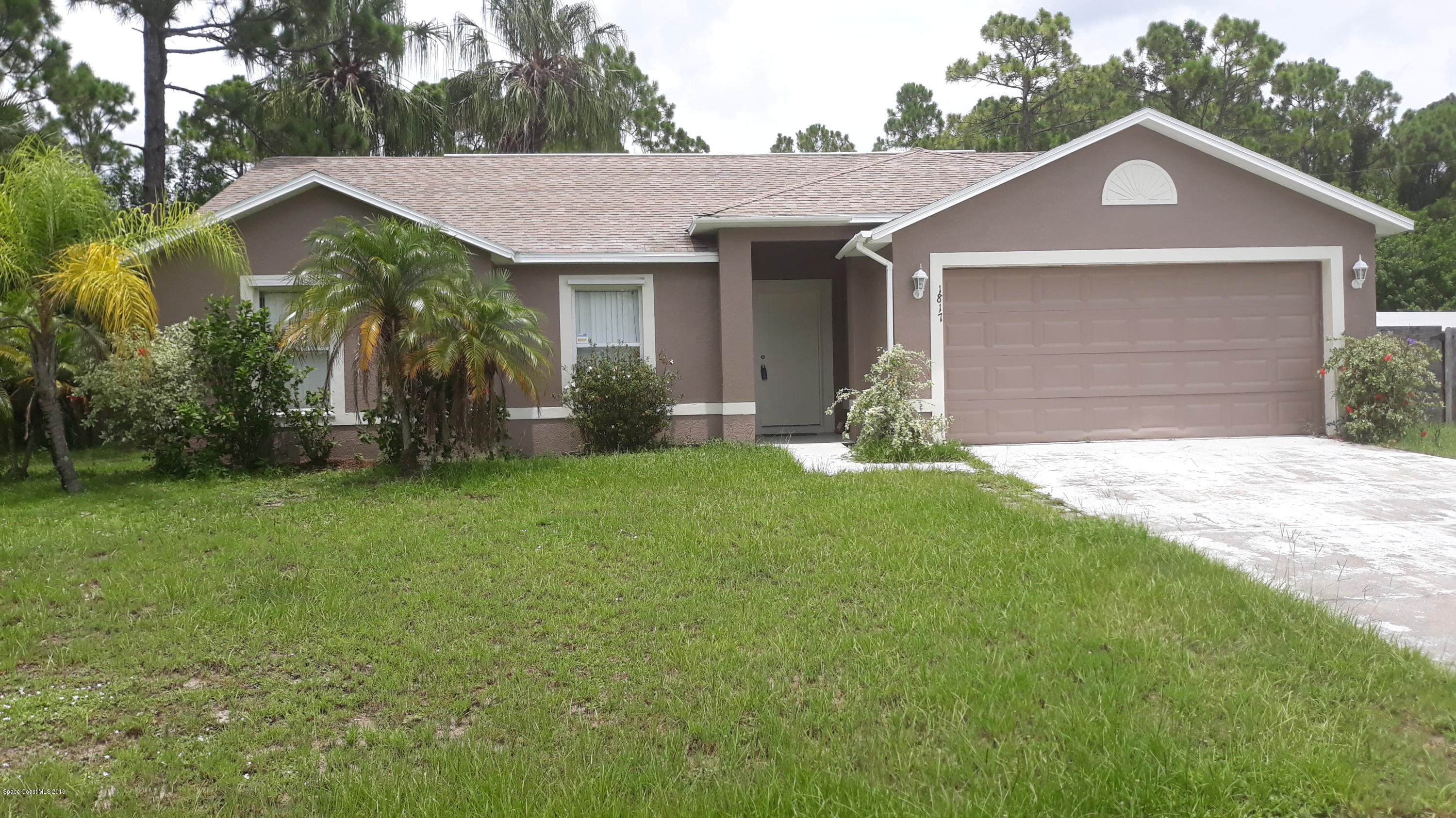 1817 Holbrook Road Northwest Palm Bay, FL 32907 - Photo 2 of 16 20190723_135300