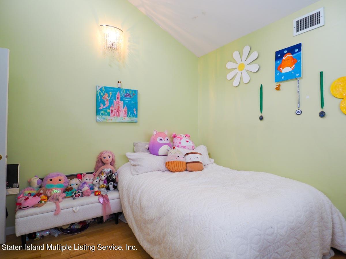 680 Annadale Road Staten Island, NY 10312 - Photo 16 of 32 P5020347