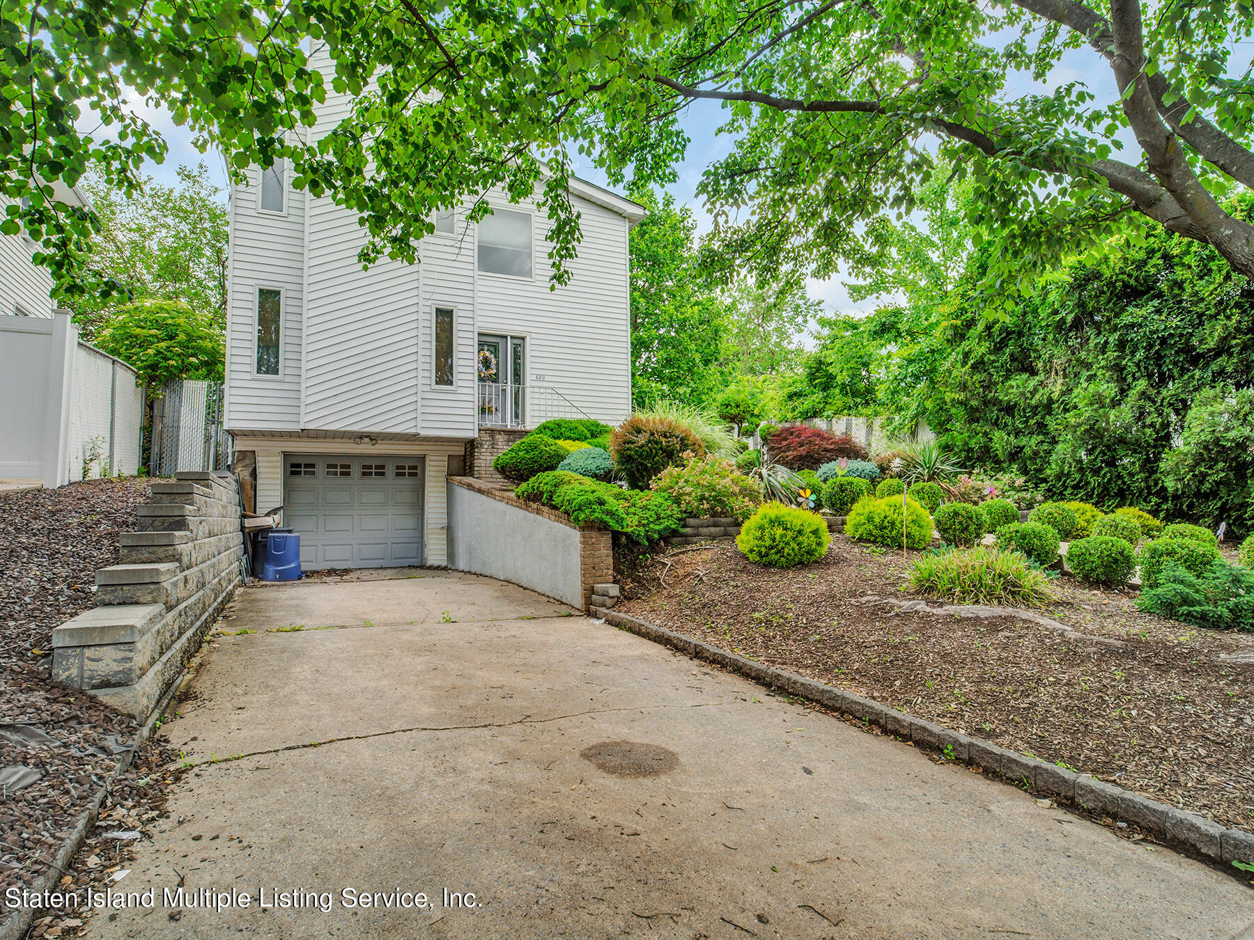 680 Annadale Road Staten Island, NY 10312 - Photo 3 of 32 p1466198 (2)