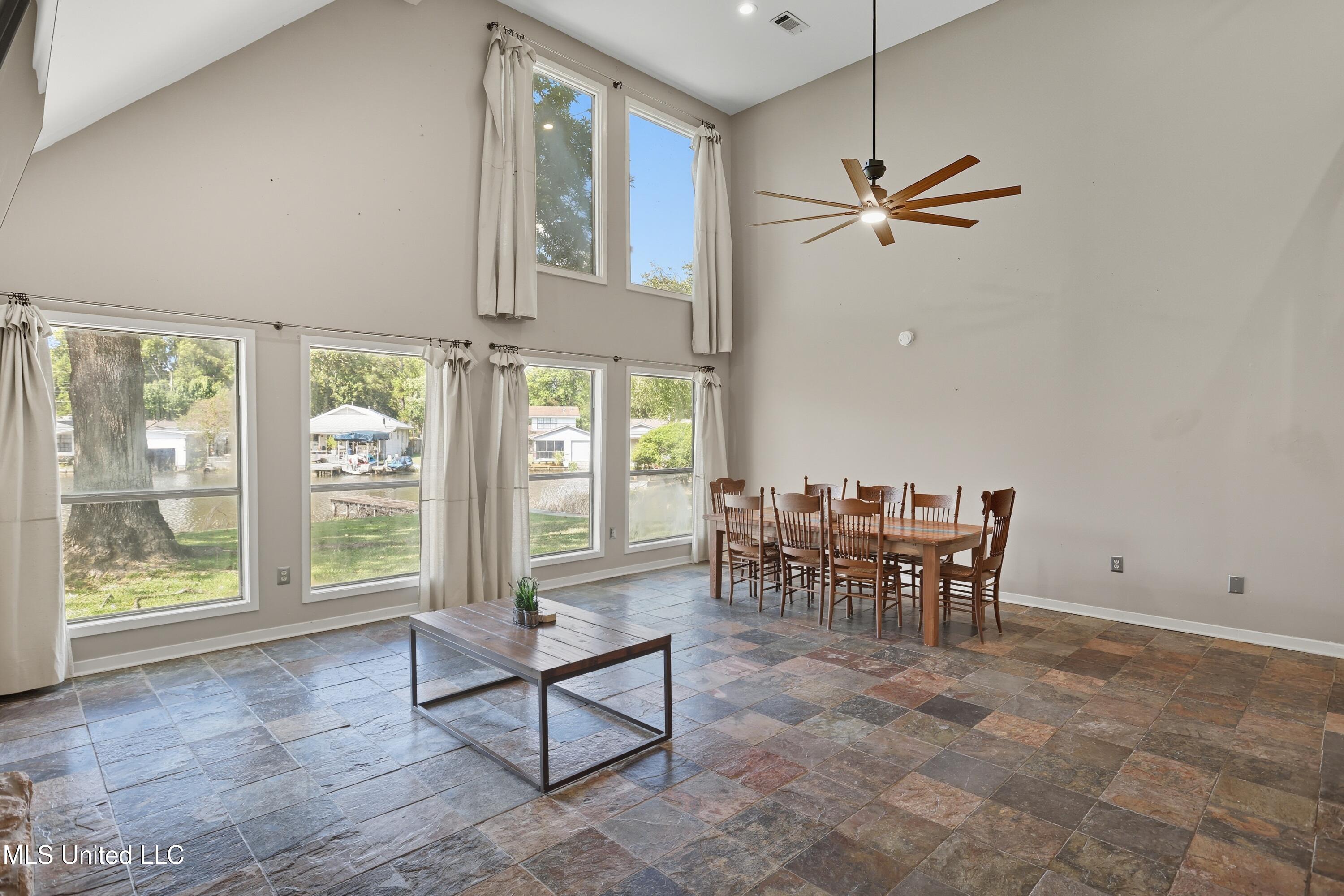 222 Trace Harbor Road Madison, MS 39110 - Photo 5 of 35 222 Trace Harbor Rd \ Home Tours MS (4)[