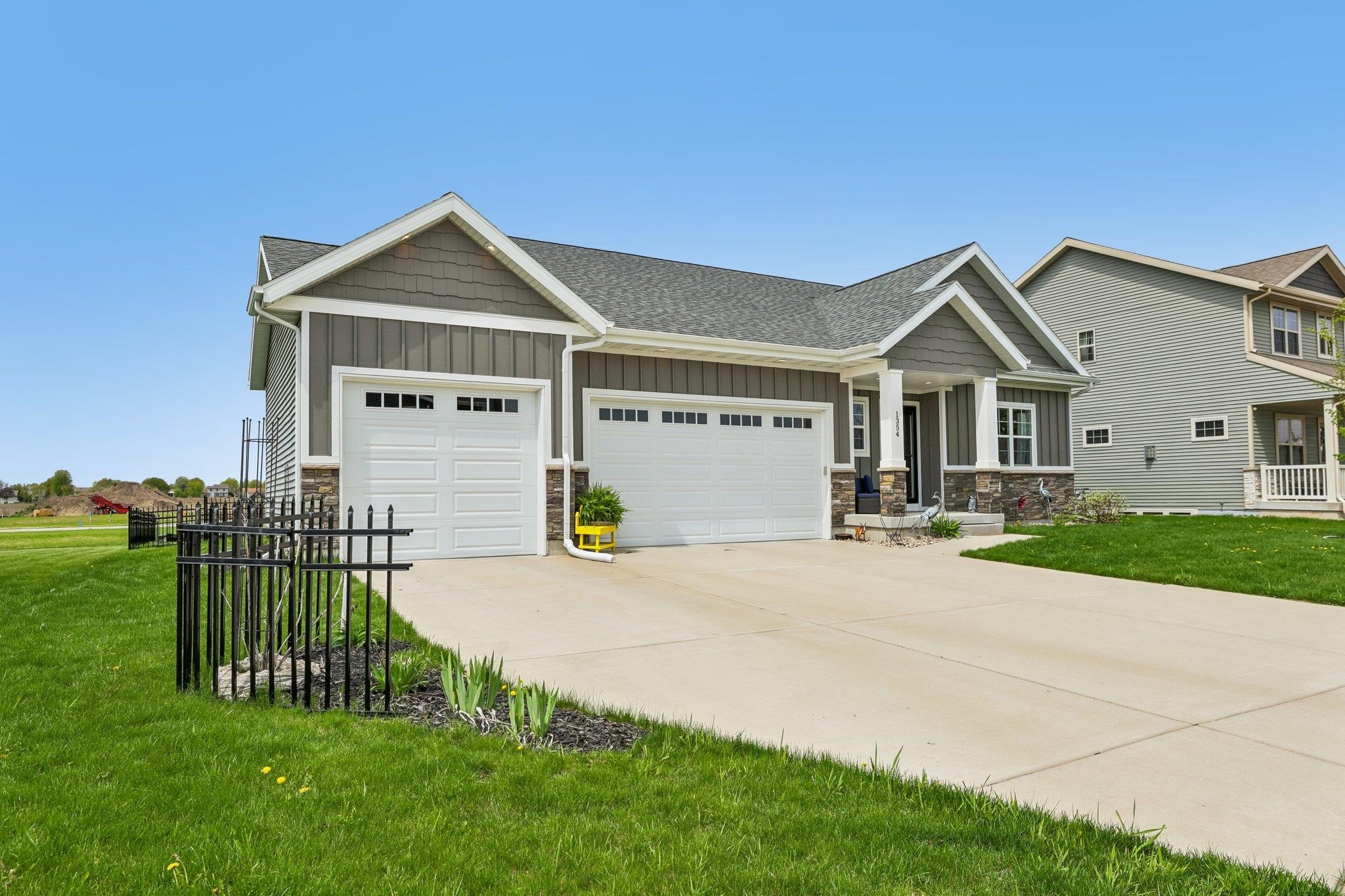 1354 North Pine Street Sun Prairie, WI 53590 - Photo 3 of 55