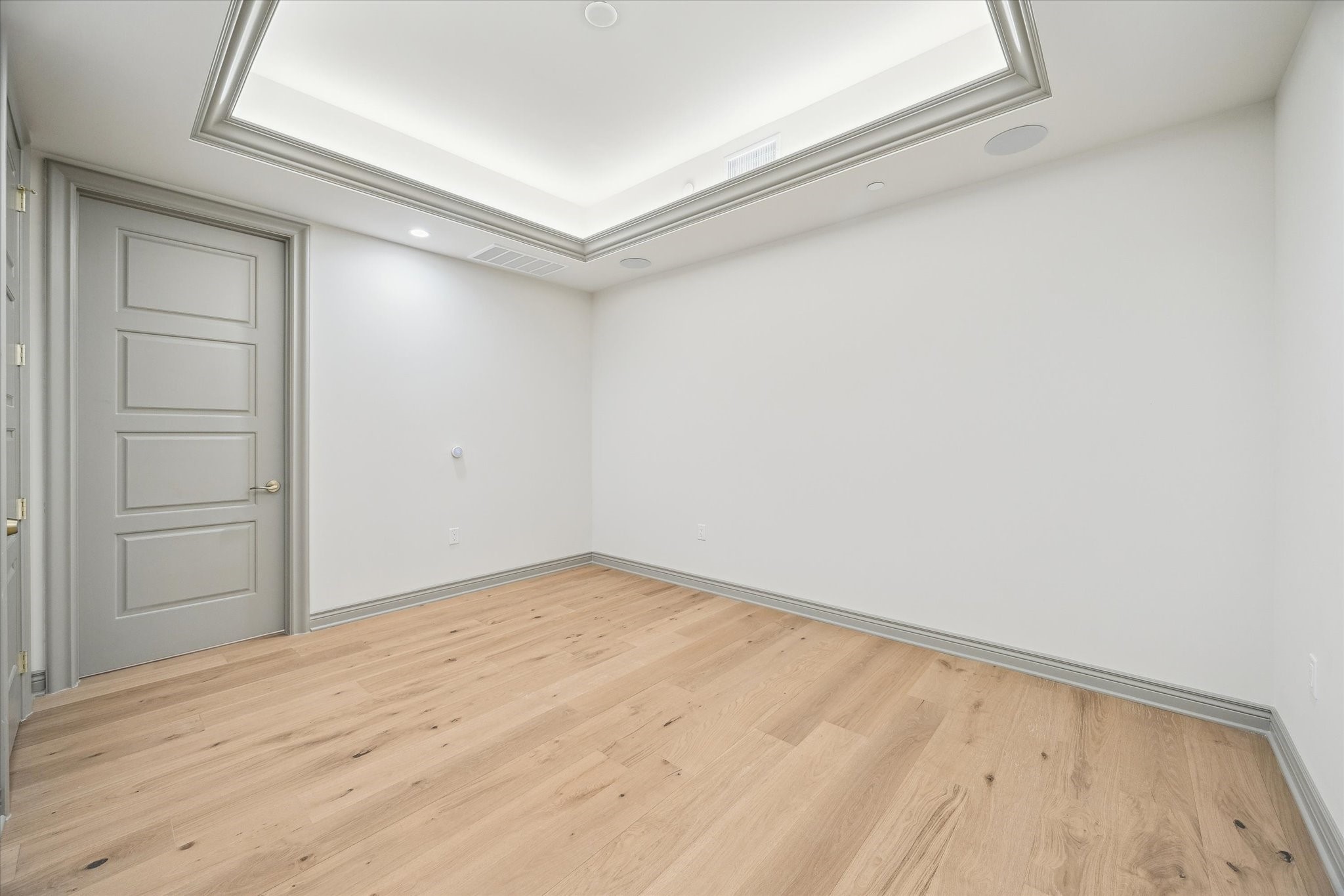 1717 Bissonnet Street, Unit 1101 Houston, TX 77005 - Photo 10 of 34 a view of empty room