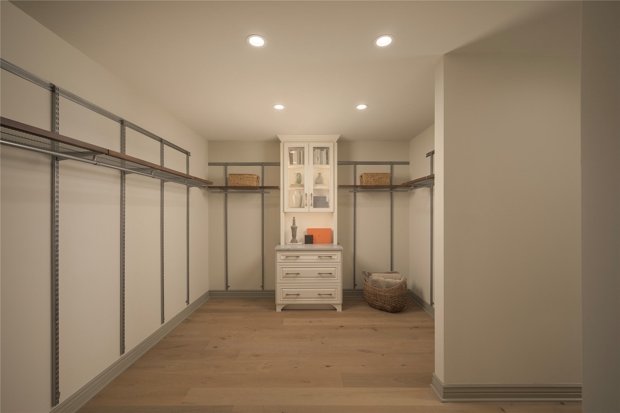 1717 Bissonnet Street, Unit 1101 Houston, TX 77005 - Photo 20 of 35 Incredibly spacious primary closet.