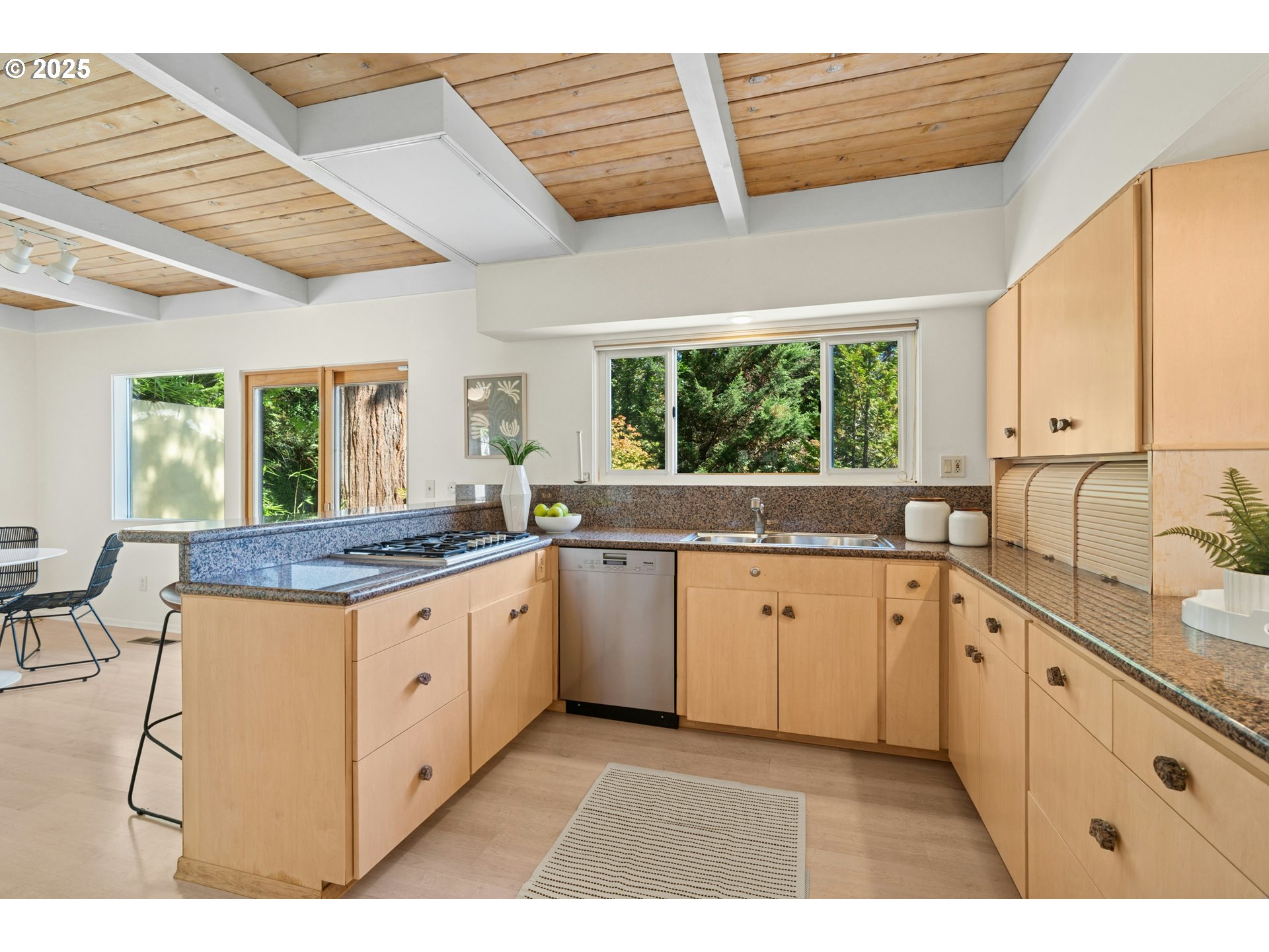 4623 Northwest Seblar Terrace Portland, OR 97210 - Photo 11 of 38 Gallery Image 11