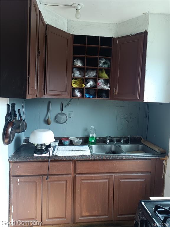 16508 Strathmoor Street Detroit, MI 48235 - Photo 29 of 34