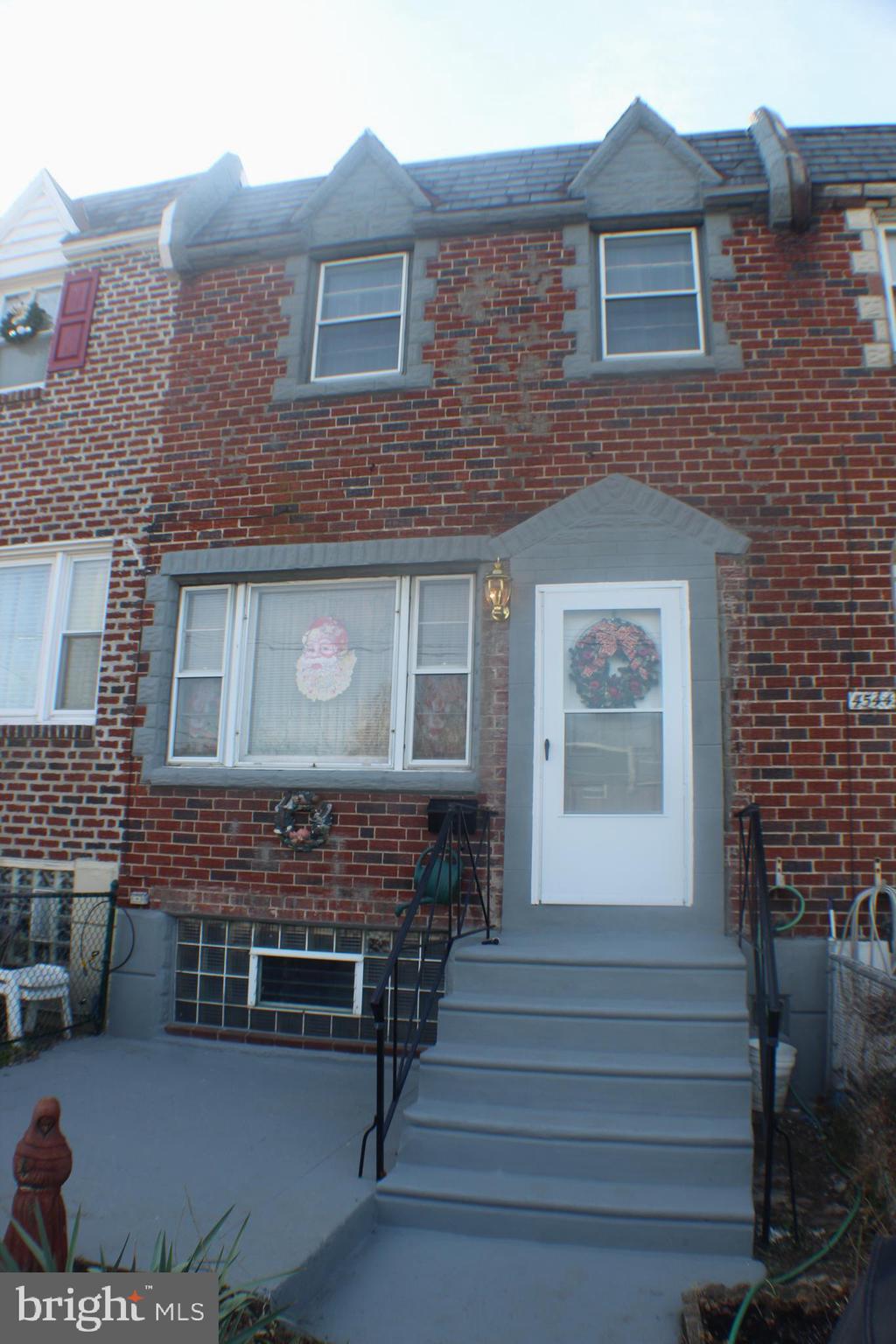 4546 Aberdale Road Philadelphia, PA 19136 - Photo 1 of 32 Gallery Image 1