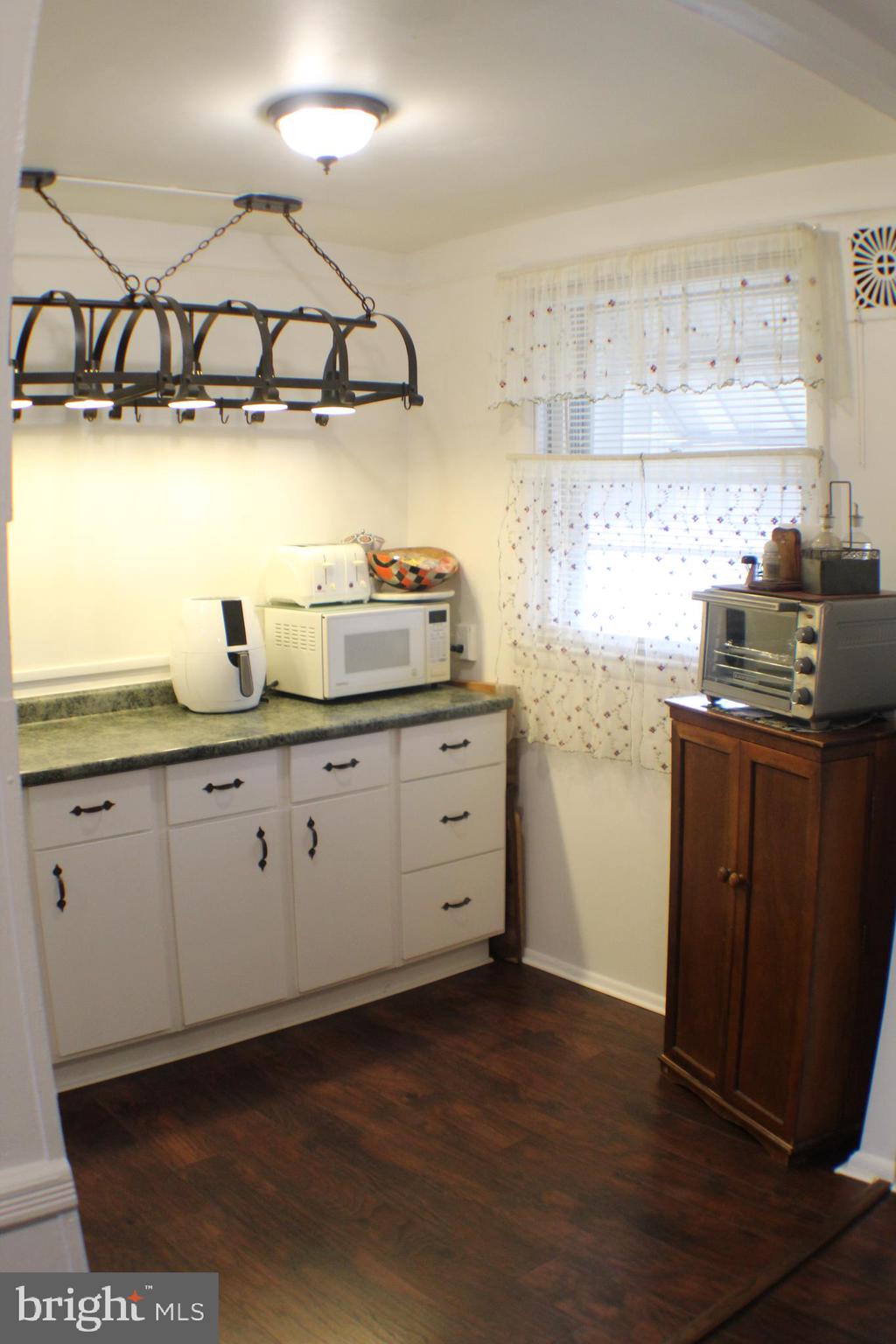 4546 Aberdale Road Philadelphia, PA 19136 - Photo 9 of 32 Gallery Image 9