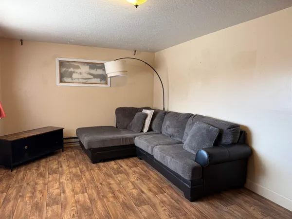 $135,000 | 720 Richards Street, Thermopolis, WY 82443