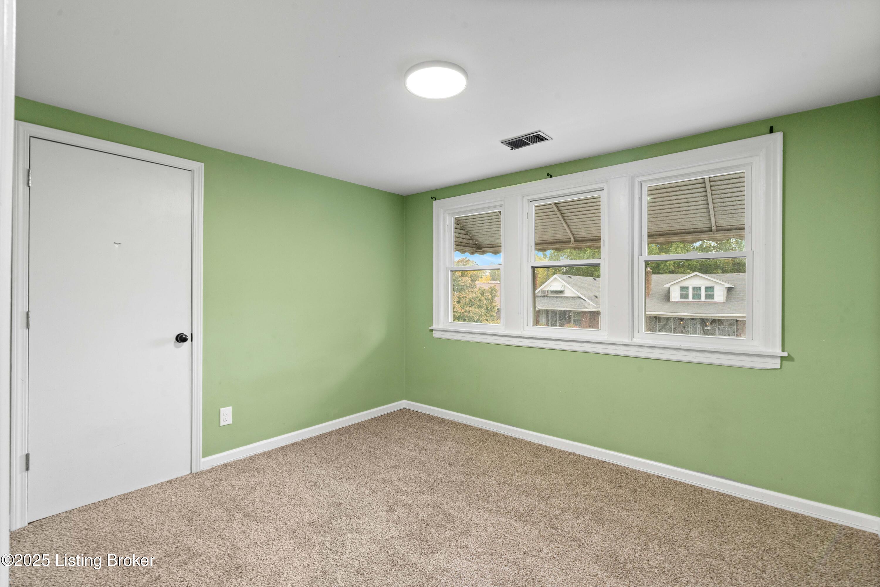 2416 Sherry Road Louisville, KY 40217 - Photo 31 of 45 DSC05416