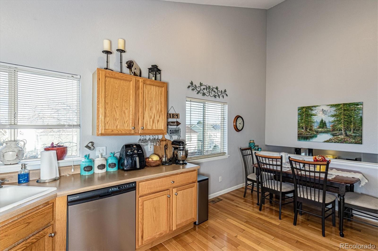 9840 Saybrook Street Highlands Ranch, CO 80126 - Photo 7 of 21 Gallery Image 7