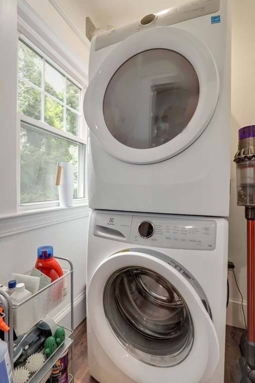 71-73 Brookley Road, Unit 1 Boston, MA 02130 - Photo 21 of 28 a utility room with dryer and washer