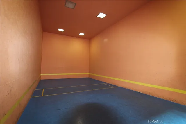 $450,000 | 5520 Owensmouth Avenue, Unit 217, Woodland Hills, CA 91367