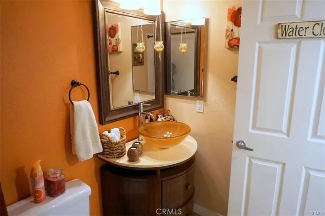 $450,000 | 5520 Owensmouth Avenue, Unit 217, Woodland Hills, CA 91367