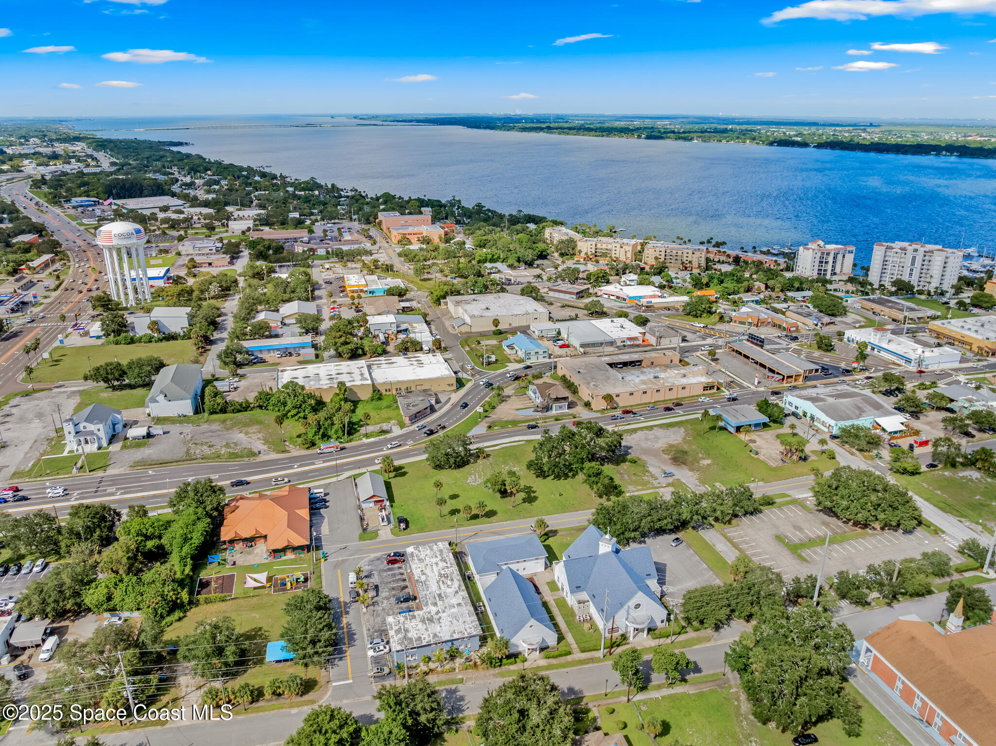 433 King Street Cocoa, FL 32922 - Photo 22 of 25 an aerial view of ocean and residential houses with outdoor space