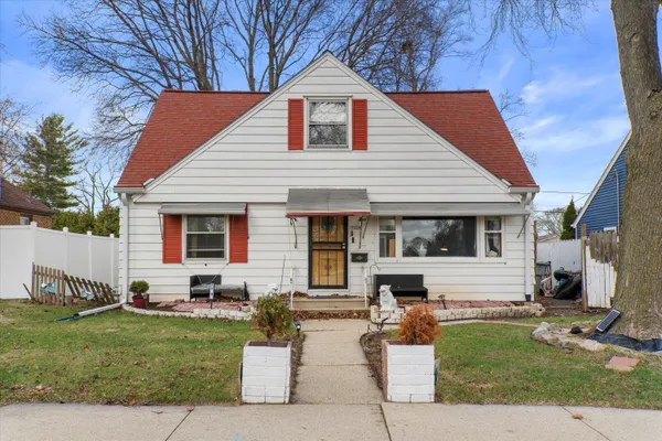 $215,000 | 7208 West Nash Street, Milwaukee, WI 53216