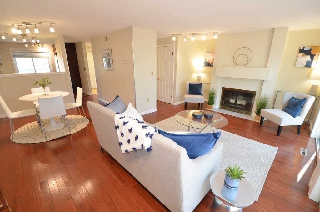 137 Stone Ridge Road, Unit 137 Franklin, MA 02038 - Photo 2 of 24 Gallery Image 2