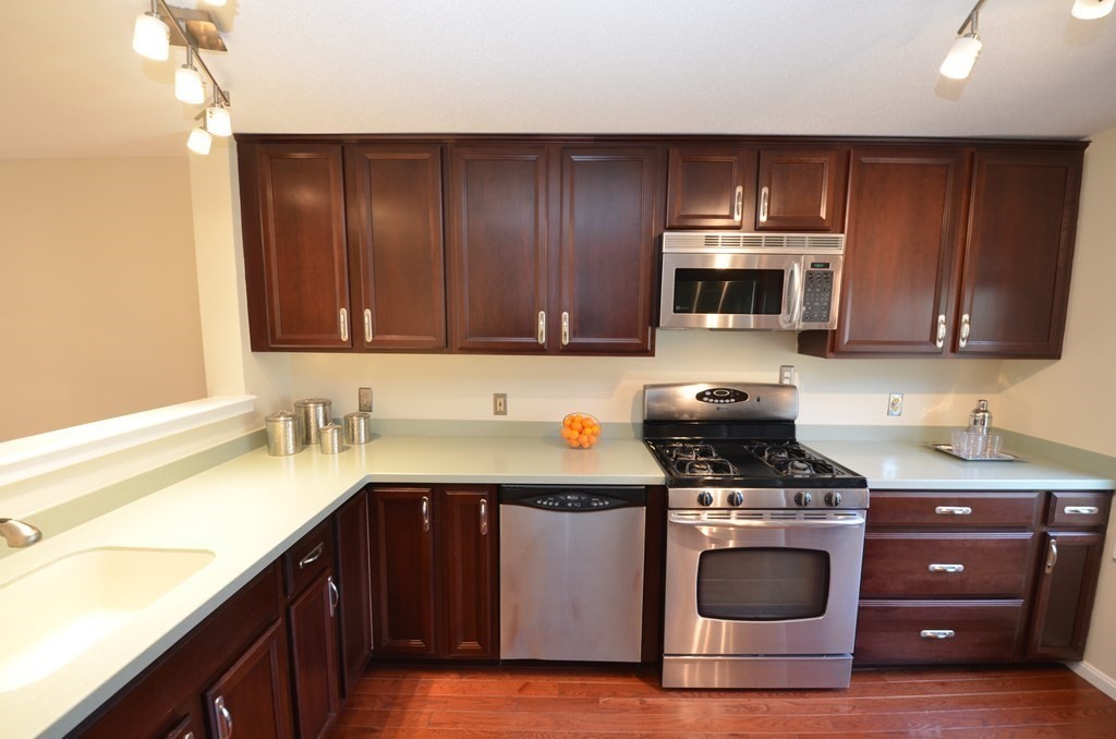 137 Stone Ridge Road, Unit 137 Franklin, MA 02038 - Photo 7 of 24 Gallery Image 7