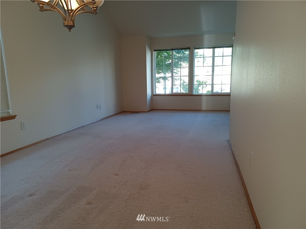 2113 Burnett Place South Renton, WA 98055 - Photo 11 of 22 Gallery Image 11
