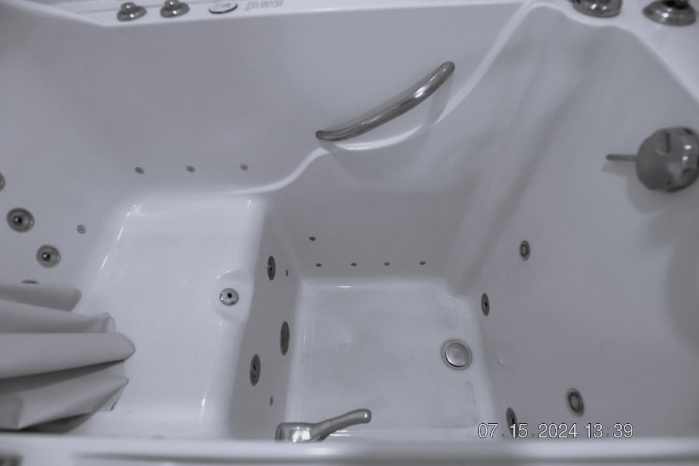 3909 Paladin Drive San Jose, CA 95124 - Photo 17 of 20 a bathroom with a tub and shower