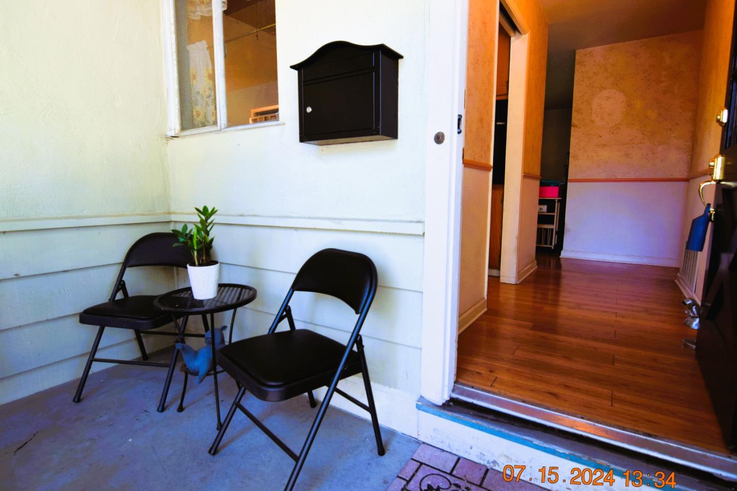 3909 Paladin Drive San Jose, CA 95124 - Photo 9 of 20 a living room with furniture and wooden floor