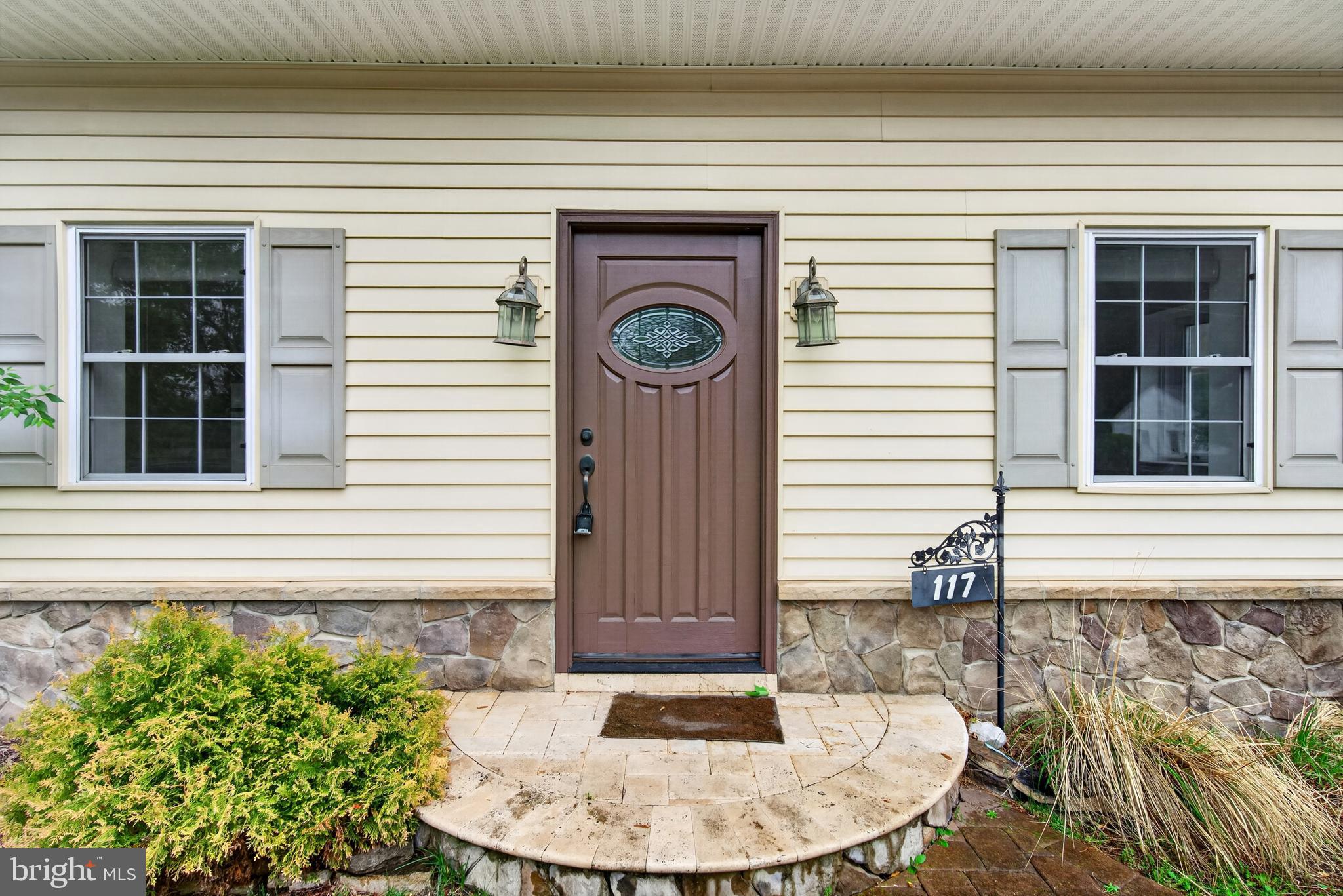 117 State Avenue Lindenwold, NJ 08021 - Photo 4 of 58 a front view of a house with plants