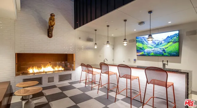 $2,432 | 1340 South Hill Street, Unit 207, Los Angeles, CA 90015