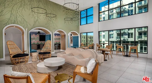 $2,432 | 1340 South Hill Street, Unit 207, Los Angeles, CA 90015