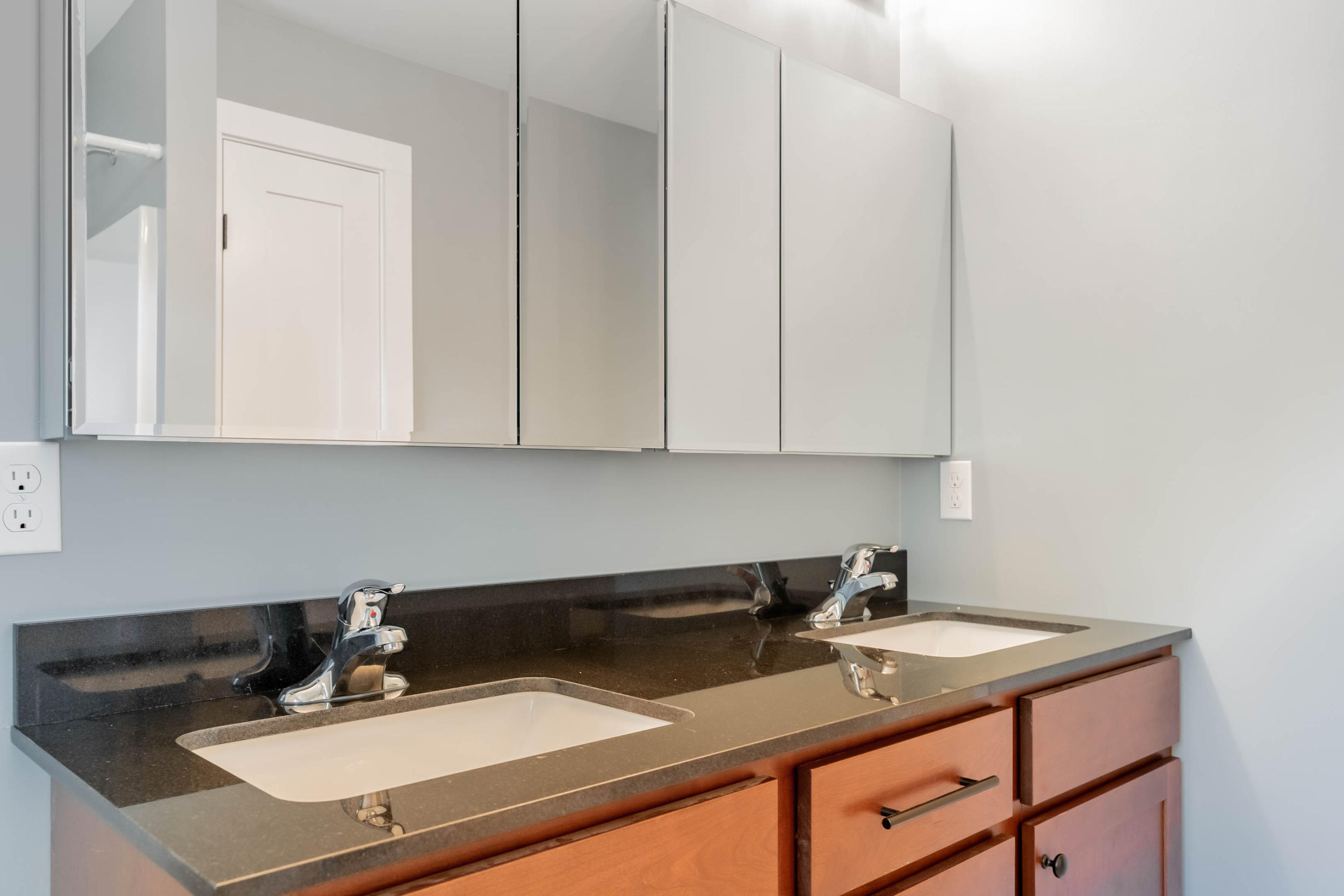 185 Middle Road Falmouth, ME 04105 - Photo 26 of 34 185 Middle