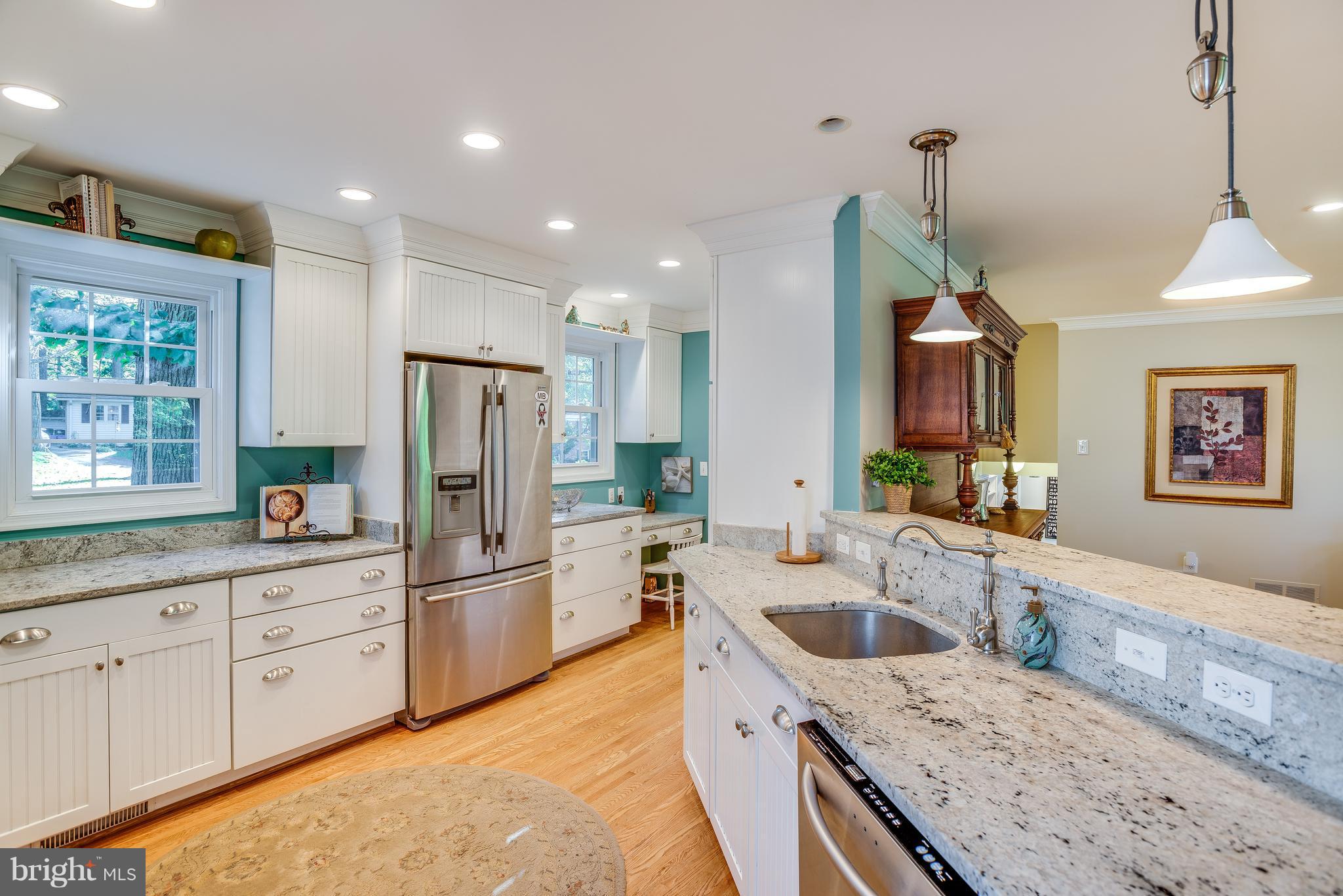 6707 Tusculum Road Bethesda, MD 20817 - Photo 2 of 27 Kitchen