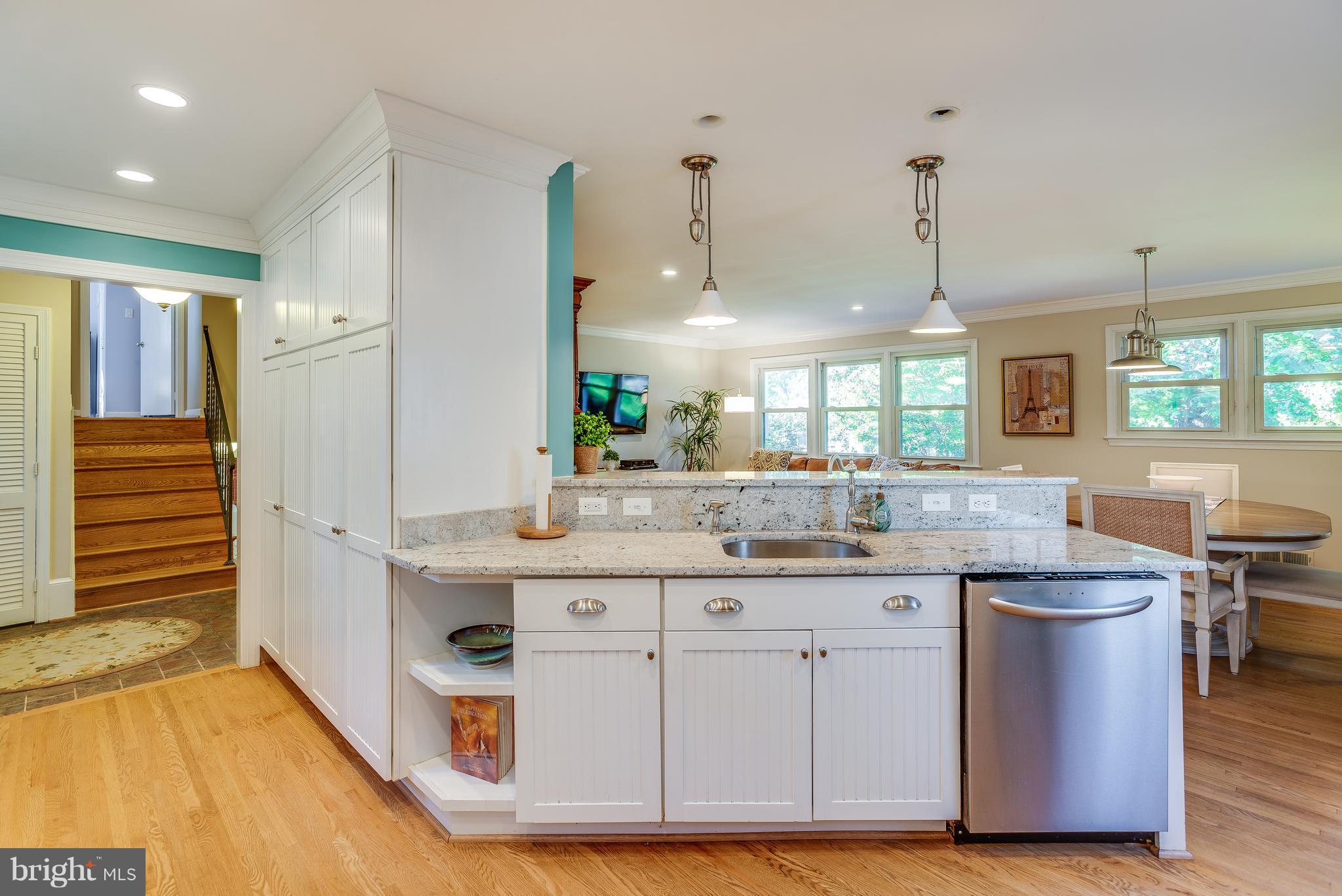 6707 Tusculum Road Bethesda, MD 20817 - Photo 3 of 27 Kitchen