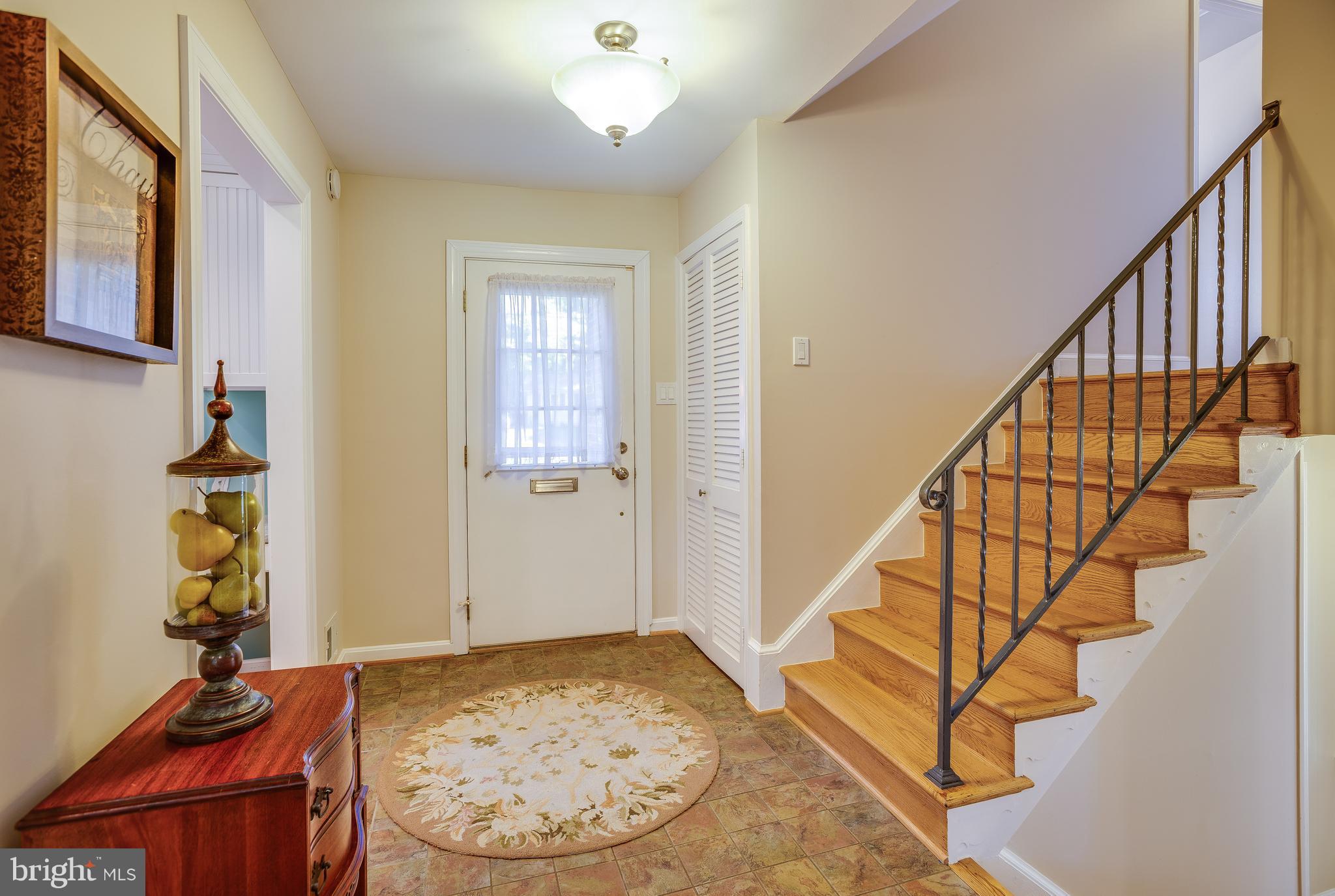 6707 Tusculum Road Bethesda, MD 20817 - Photo 7 of 27 Interior (General)