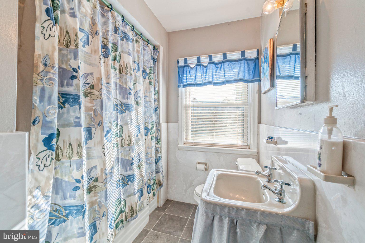 1568 Pentwood Road Baltimore, MD 21239 - Photo 17 of 26 Gallery Image 17