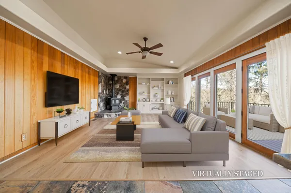 $570,000 | 15943 Highland Circle, Redding, CA 96001