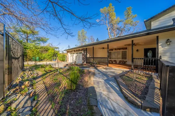 $570,000 | 15943 Highland Circle, Redding, CA 96001