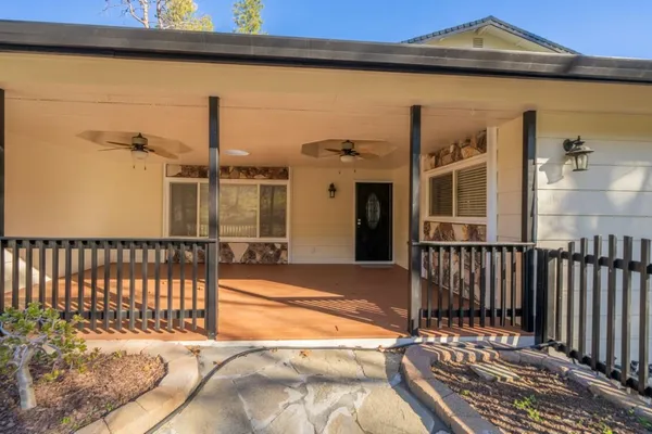 $570,000 | 15943 Highland Circle, Redding, CA 96001