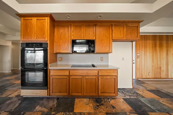 $570,000 | 15943 Highland Circle, Redding, CA 96001