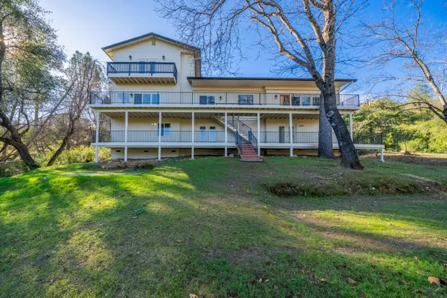 $598,000 | 15943 Highland Circle, Redding, CA 96001