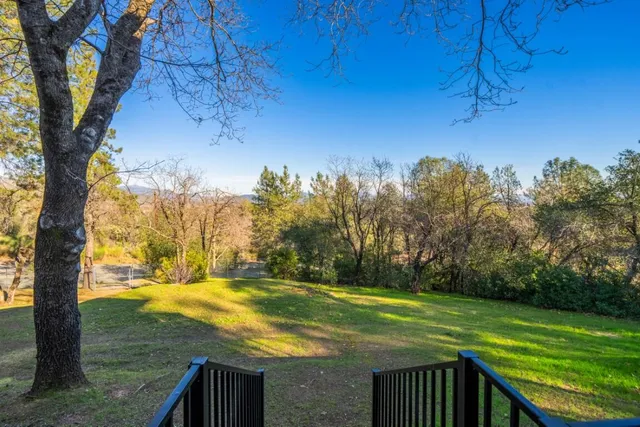 $598,000 | 15943 Highland Circle, Redding, CA 96001