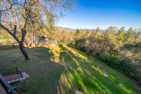 $570,000 | 15943 Highland Circle, Redding, CA 96001