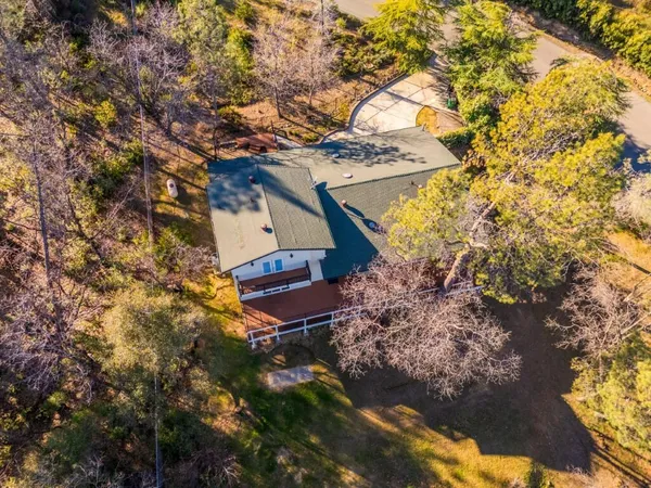 $570,000 | 15943 Highland Circle, Redding, CA 96001