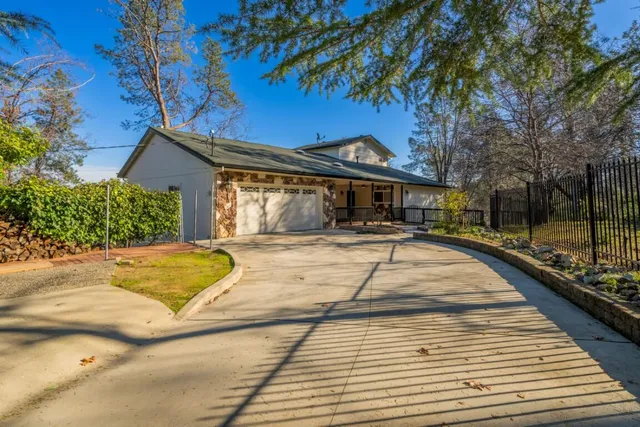 $598,000 | 15943 Highland Circle, Redding, CA 96001