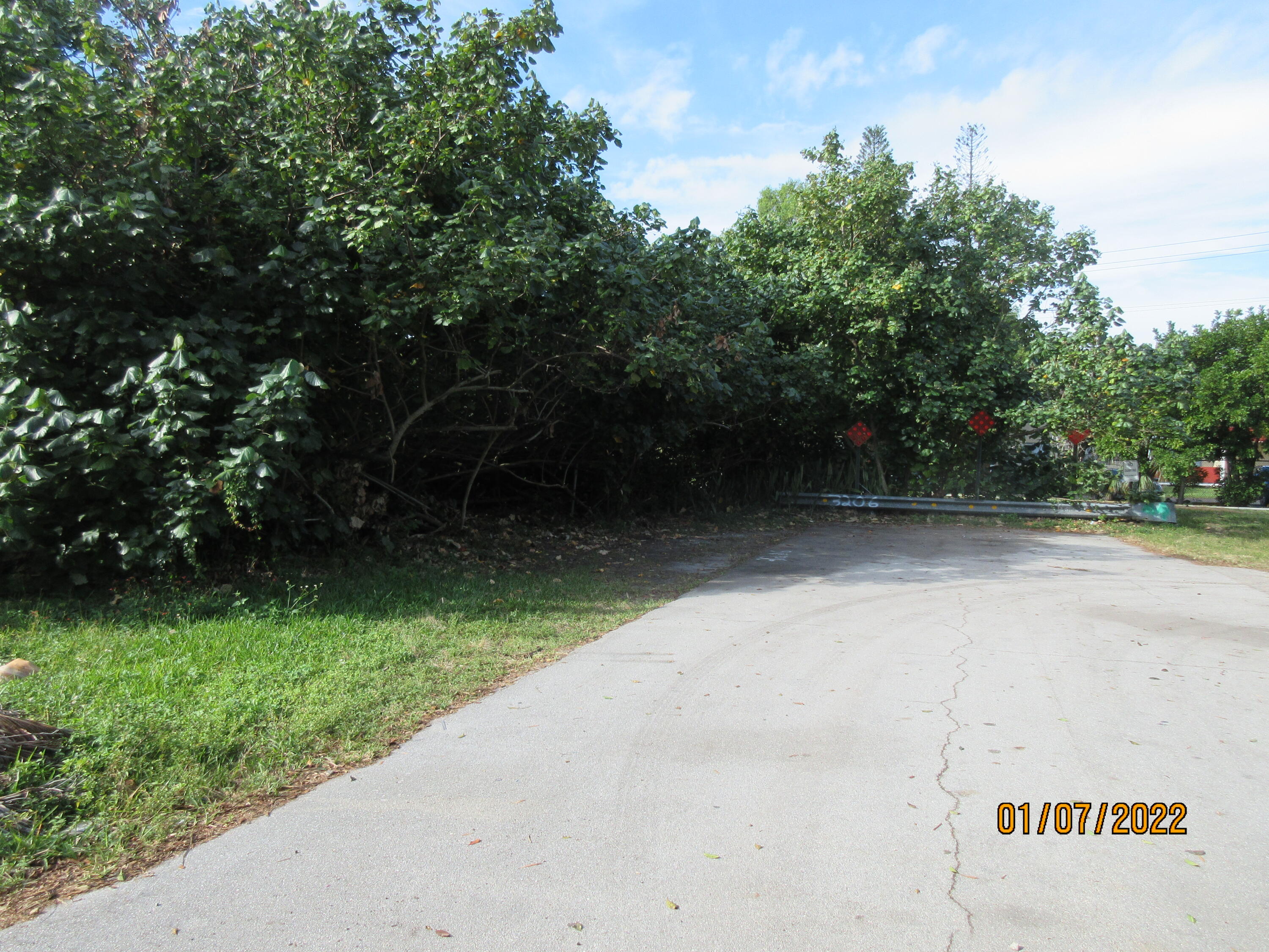 Lot 7 Meadow Road Palm Springs, FL 33406 - Photo 1 of 4 IMG_2147