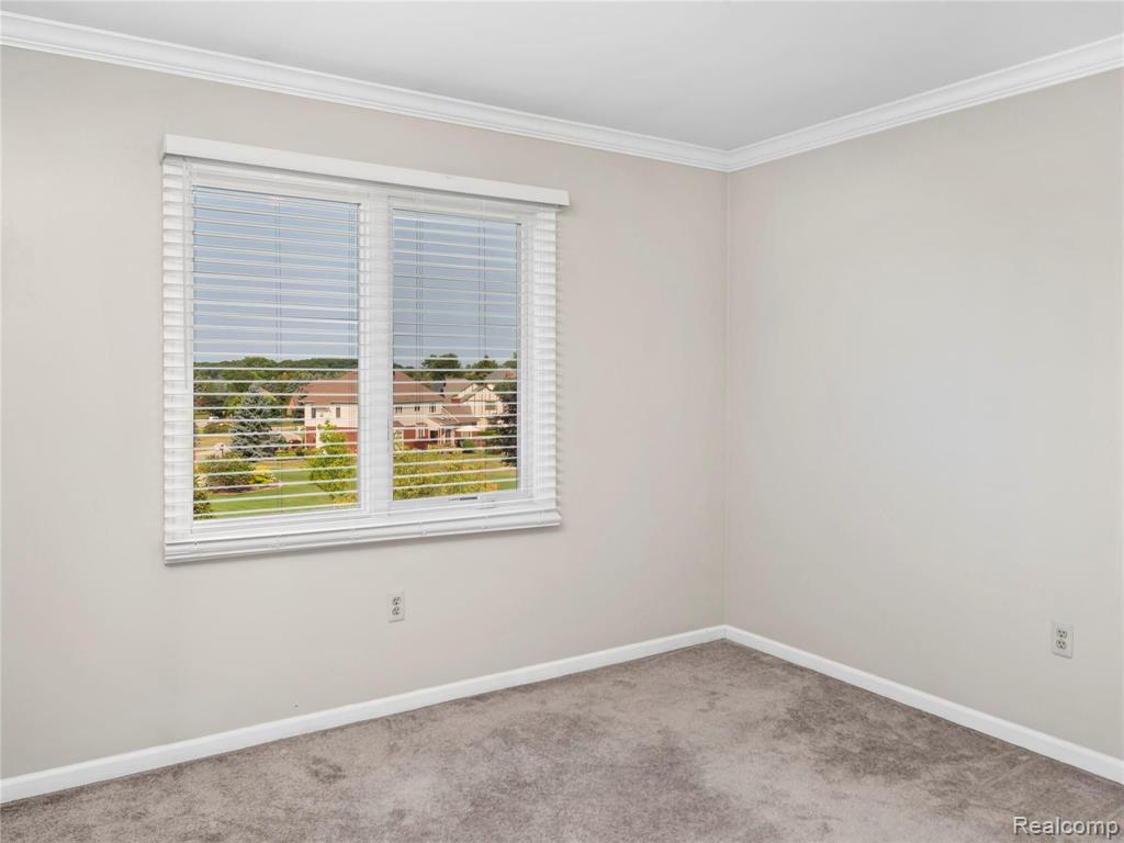 4190 Oak Tree Circle Rochester, MI 48306 - Photo 15 of 34