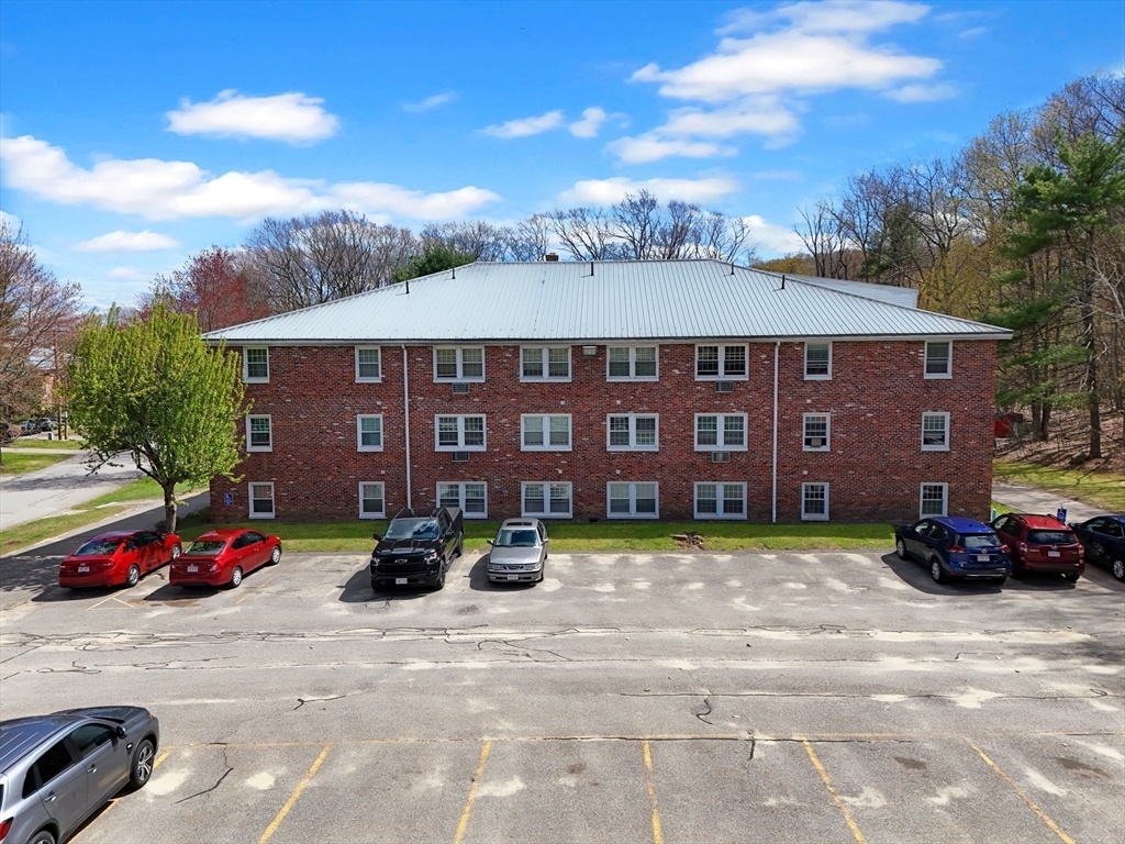36 Ridgewood Lane, Unit 4 Gardner, MA 01440 - Photo 25 of 28