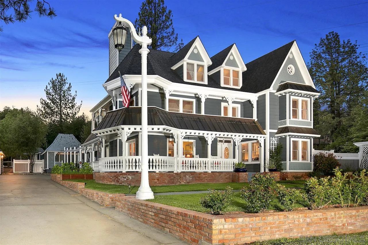 28659 Old Highway 80 Pine Valley, CA 91962 - Photo 3 of 55 a front view of a house with a yard