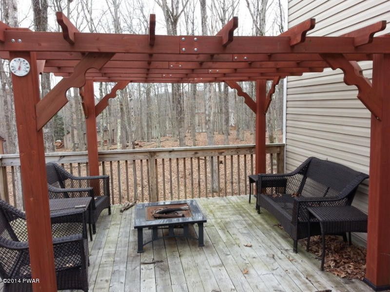 260 West Lakeview Road Lackawaxen, PA 18435 - Photo 32 of 37
